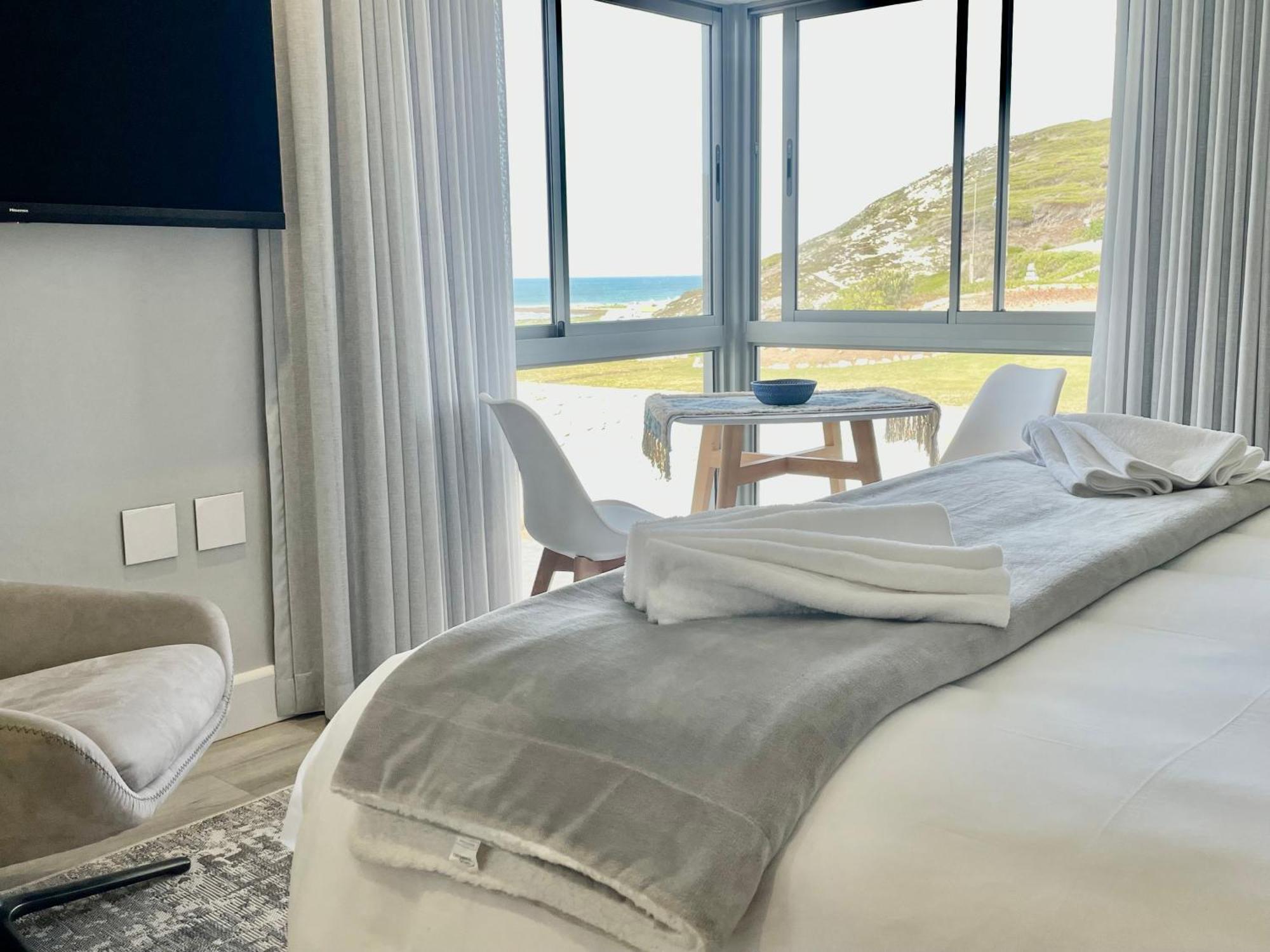 Hotel Cliff Haven Struisbaai Zimmer foto